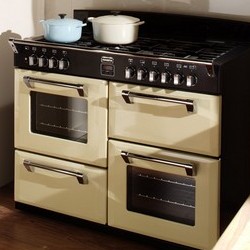 Voir la gamme des cuisinières et fourneaux STOVES, BELLING et NEWWORLD